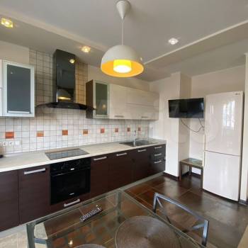 Сдается 2-х комнатная квартира, 68,7 м²