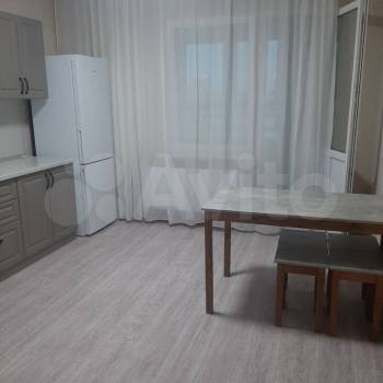 Сдается 1-комнатная квартира, 38,3 м²
