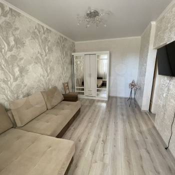 Продается 1-комнатная квартира, 40 м²