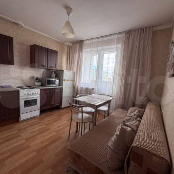 Сдается 1-комнатная квартира, 43 м²