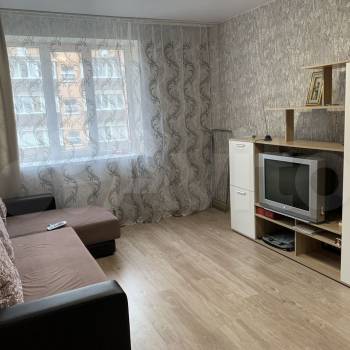 Продается 1-комнатная квартира, 36 м²