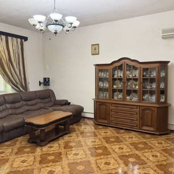 Продается Дом, 330 м²