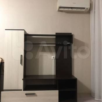 Продается 1-комнатная квартира, 43 м²