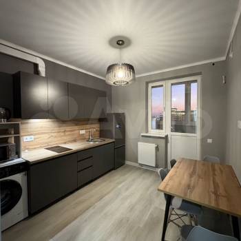 Сдается 1-комнатная квартира, 38 м²