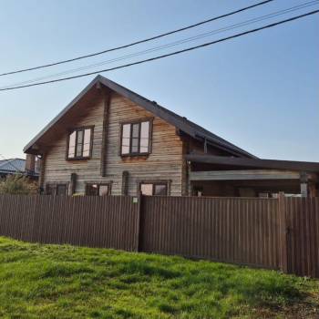 Продается Дом, 180 м²