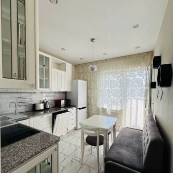 Сдается 1-комнатная квартира, 37 м²