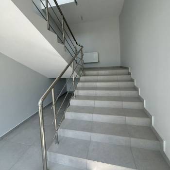 Сдается Нежилое помещение, 923 м²