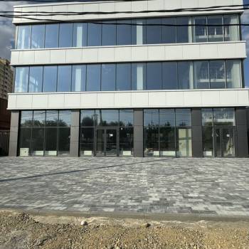 Сдается Нежилое помещение, 923 м²