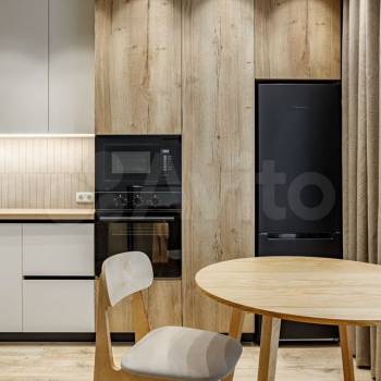 Продается 1-комнатная квартира, 57,6 м²