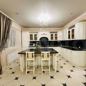 Продается Дом, 213 м²