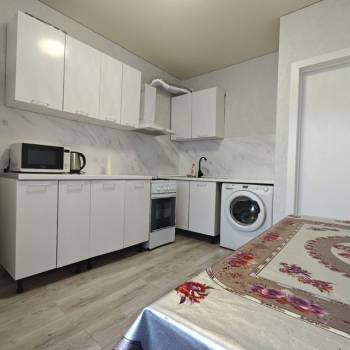 Продается 1-комнатная квартира, 35 м²