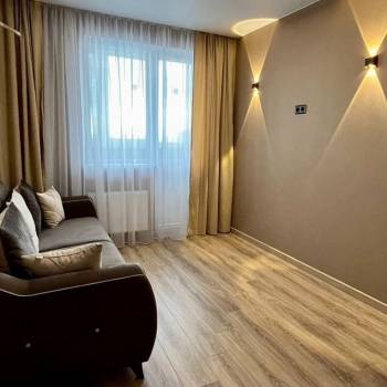 Продается 1-комнатная квартира, 37 м²