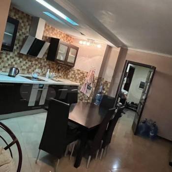 Продается Многокомнатная квартира, 180 м²