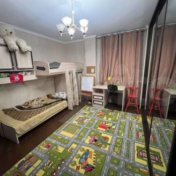 Продается Многокомнатная квартира, 180 м²