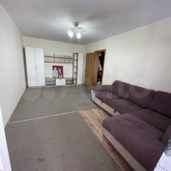 Продается 1-комнатная квартира, 37,9 м²