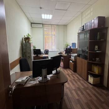 Продается Нежилое помещение, 177,8 м²