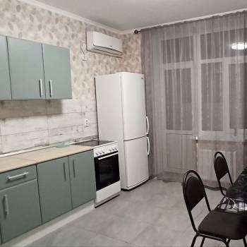 Сдается 1-комнатная квартира, 43 м²
