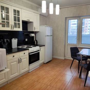 Сдается 1-комнатная квартира, 39 м²