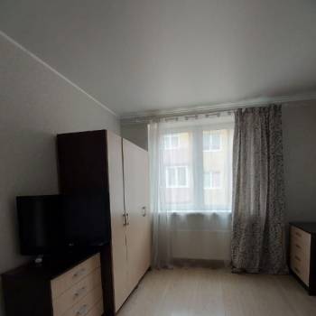 Сдается 1-комнатная квартира, 37 м²