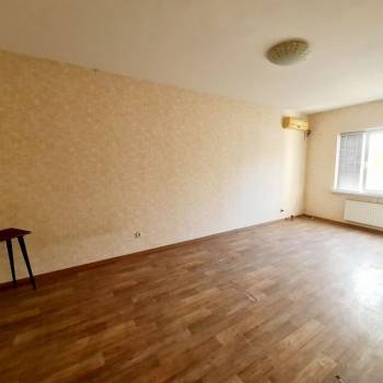 Продается 1-комнатная квартира, 50 м²