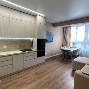 Продается 1-комнатная квартира, 52 м²