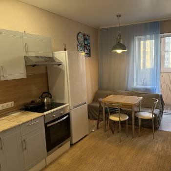 Сдается 1-комнатная квартира, 42 м²