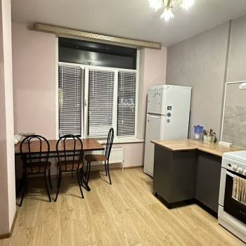Сдается 2-х комнатная квартира, 60 м²