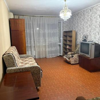 Сдается 1-комнатная квартира, 42 м²