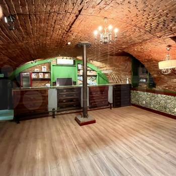 Сдается Нежилое помещение, 174 м²