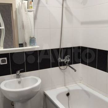 Продается 1-комнатная квартира, 36 м²