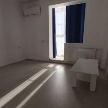 Продается 1-комнатная квартира, 35 м²