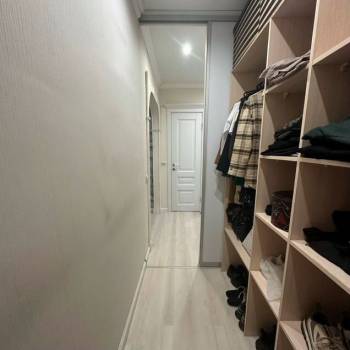 Продается 1-комнатная квартира, 41,9 м²