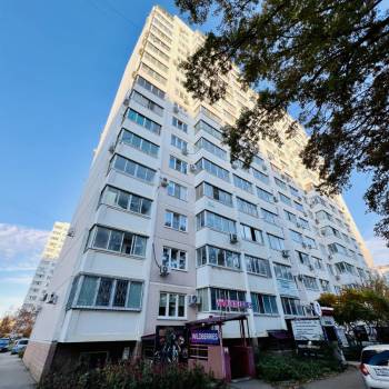 Продается 1-комнатная квартира, 37,4 м²