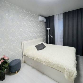 Продается 1-комнатная квартира, 41 м²