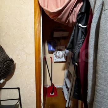 Продается 1-комнатная квартира, 32 м²