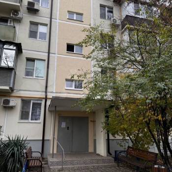 Продается 1-комнатная квартира, 32 м²