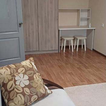 Продается 1-комнатная квартира, 36 м²