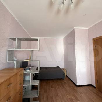 Продается 1-комнатная квартира, 37 м²