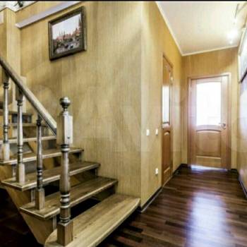 Продается 3-х комнатная квартира, 175 м²