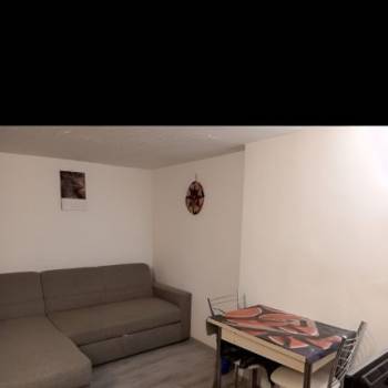 Продается 1-комнатная квартира, 28,4 м²