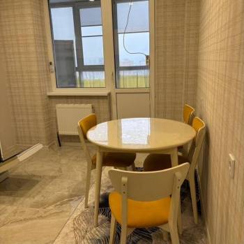 Сдается 1-комнатная квартира, 40 м²