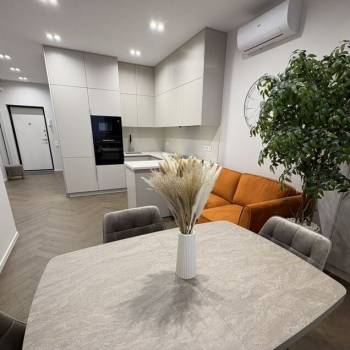 Продается 2-х комнатная квартира, 60 м²