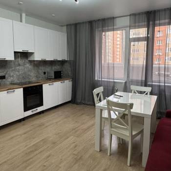 Сдается 2-х комнатная квартира, 64 м²