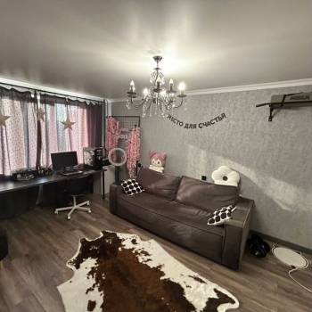 Продается 1-комнатная квартира, 39 м²