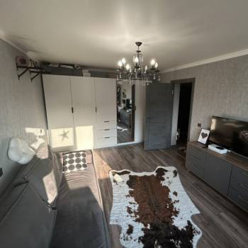 Продается 1-комнатная квартира, 39 м²