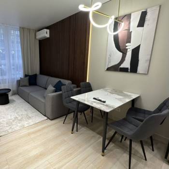 Продается 1-комнатная квартира, 45 м²