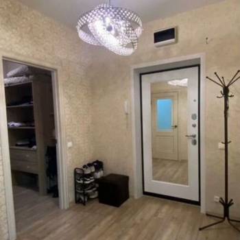 Продается 1-комнатная квартира, 42 м²