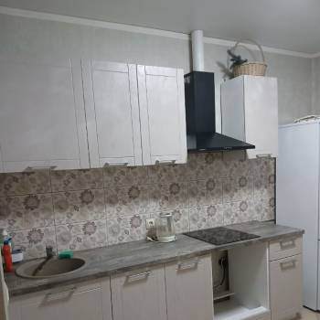 Продается 1-комнатная квартира, 38 м²