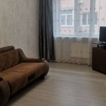 Сдается 1-комнатная квартира, 42,2 м²