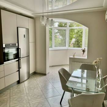 Продается 1-комнатная квартира, 50,7 м²